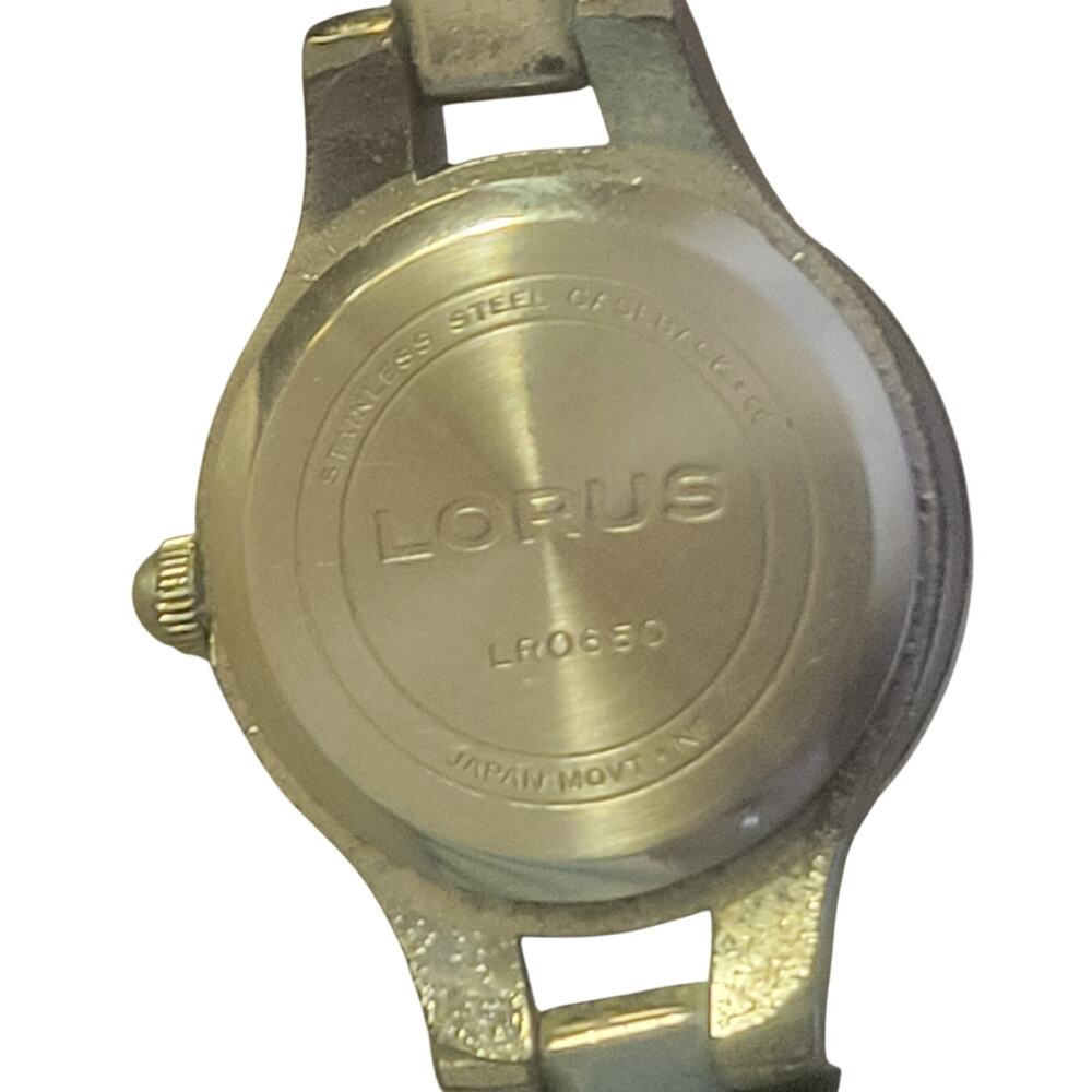Lorus Ladies Watch Silver Tone Classy Y2K Stainless back Japan Movement - Picture 3 of 7